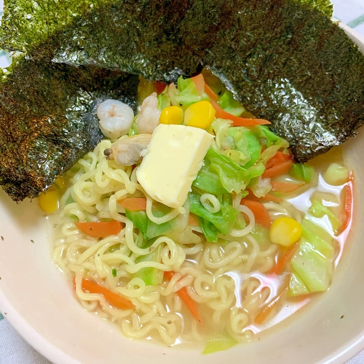 インスタントを格上げ⭐シーフードラーメン